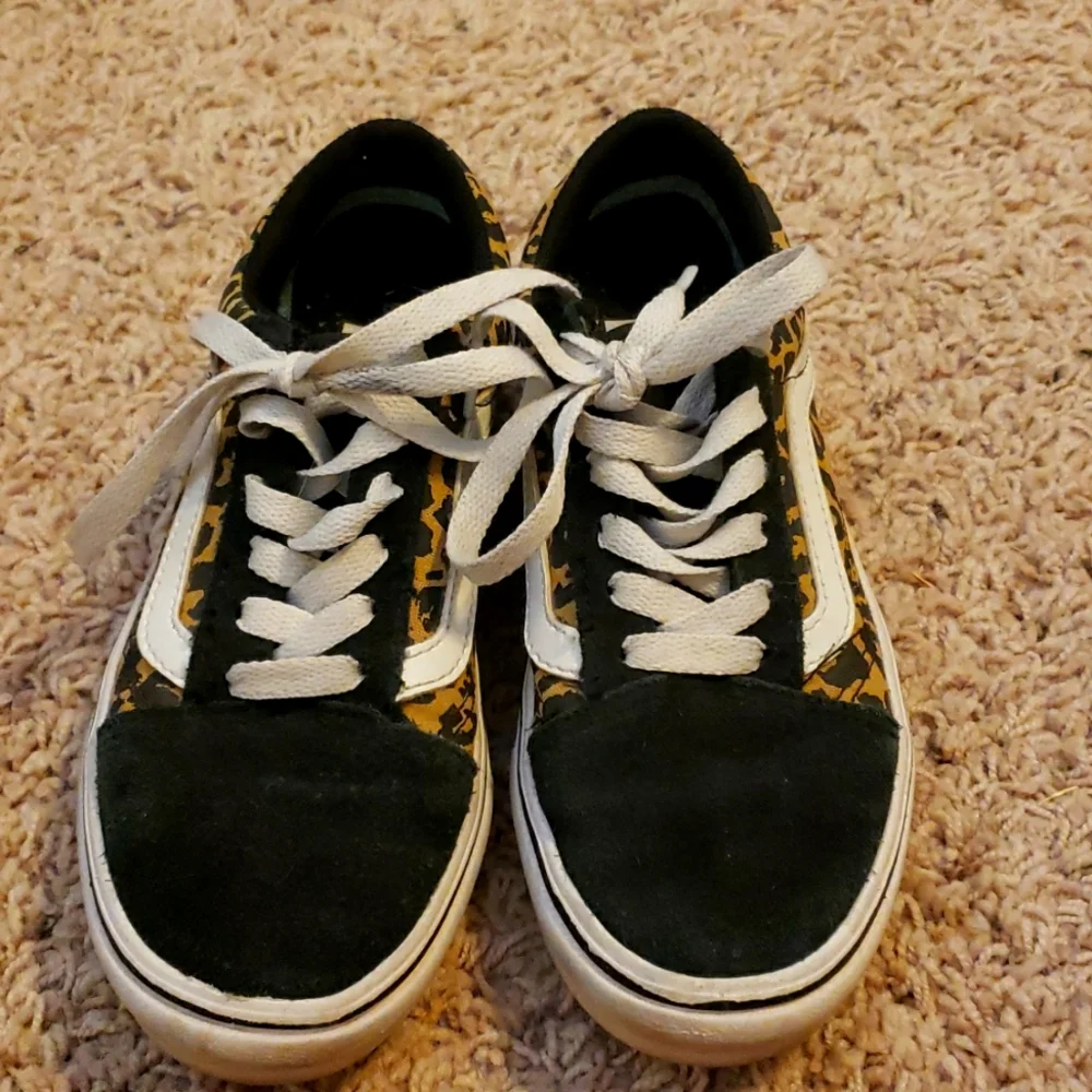 Vans low top black and cheetah print - Picture 1 of 4